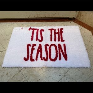 NWT Rae Dunn “‘TIS THE SEASON” Bath Mat